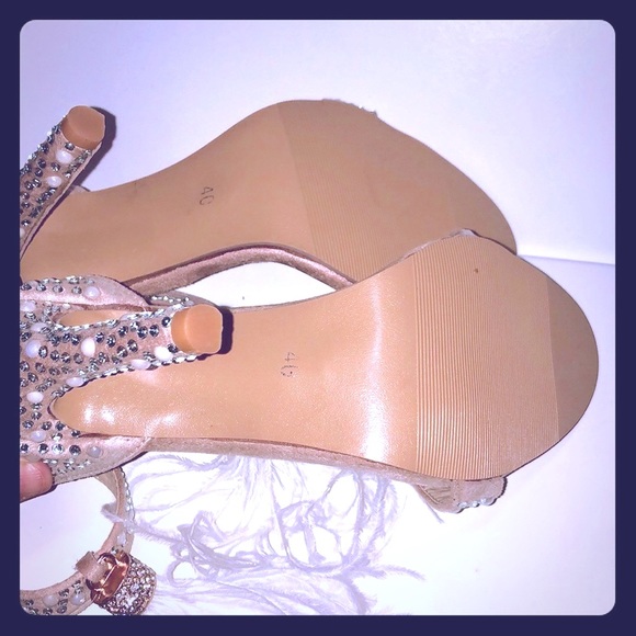 Feather & Bling Heels - New - Picture 6 of 7
